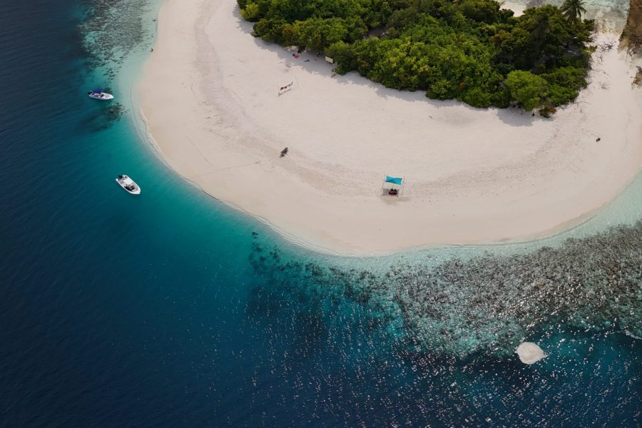 Picnic Island ( Robinson Crusoe Experience)